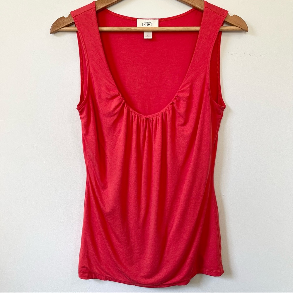 Ann Taylor LOFT Coral Scoop Neck Tank Top, Size S